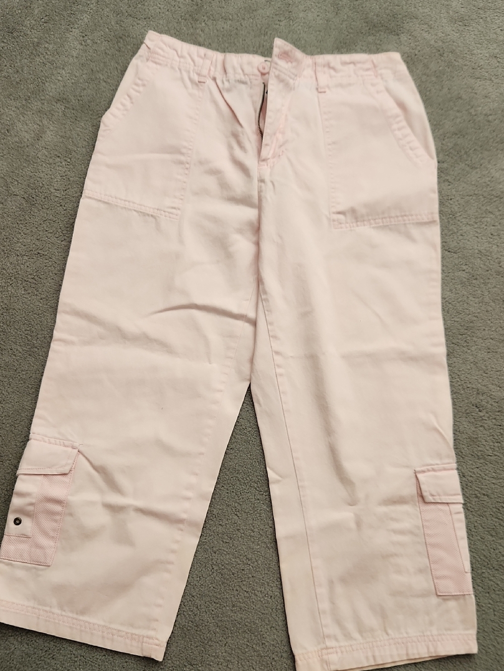 Wide-Leg Cargo Capris in Light Pink